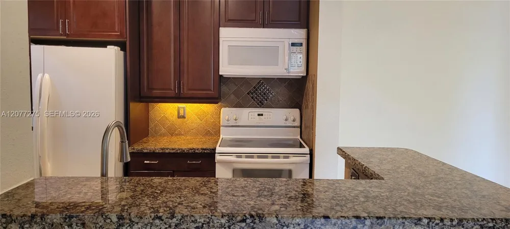 733 Riverside Dr #1220 Coral Springs, FL 33071