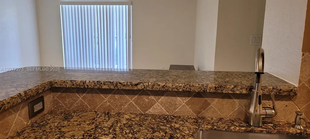 733 Riverside Dr #1220 Coral Springs, FL 33071