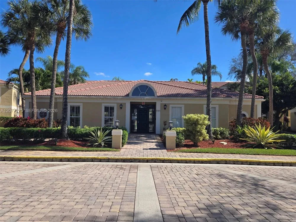 733 Riverside Dr #1220 Coral Springs, FL 33071