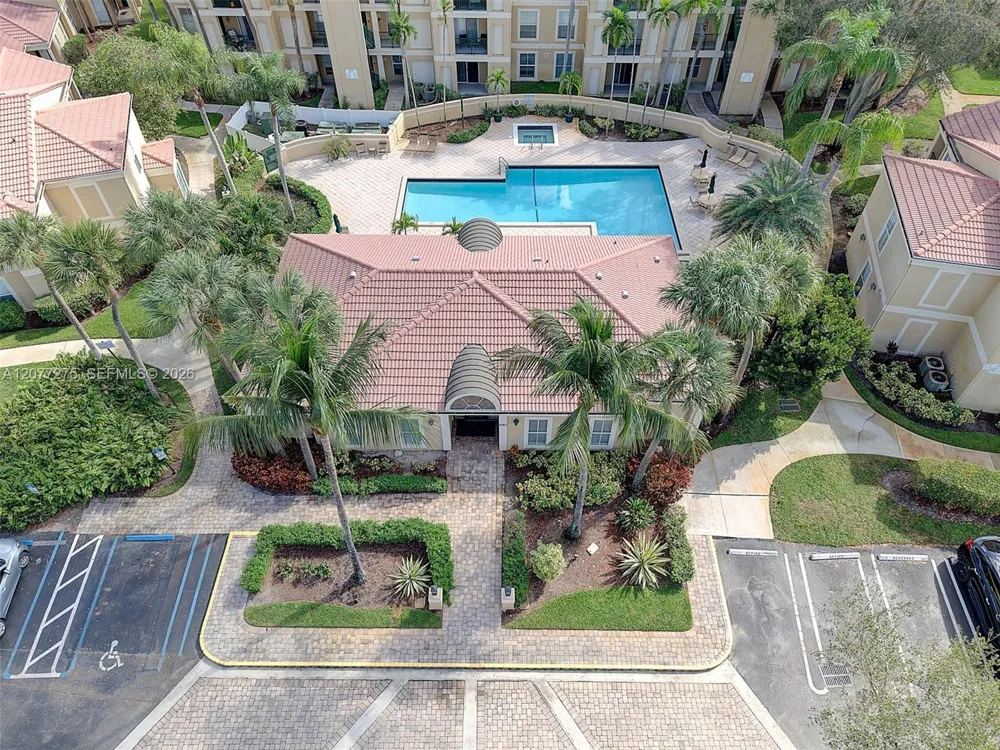 733 Riverside Dr #1220 Coral Springs, FL 33071