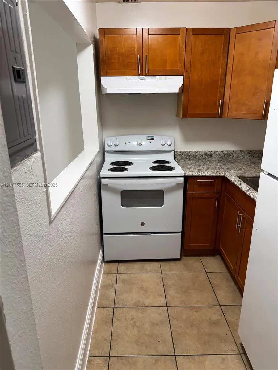 241 SE 9th Ave #203 Pompano Beach, FL 33060