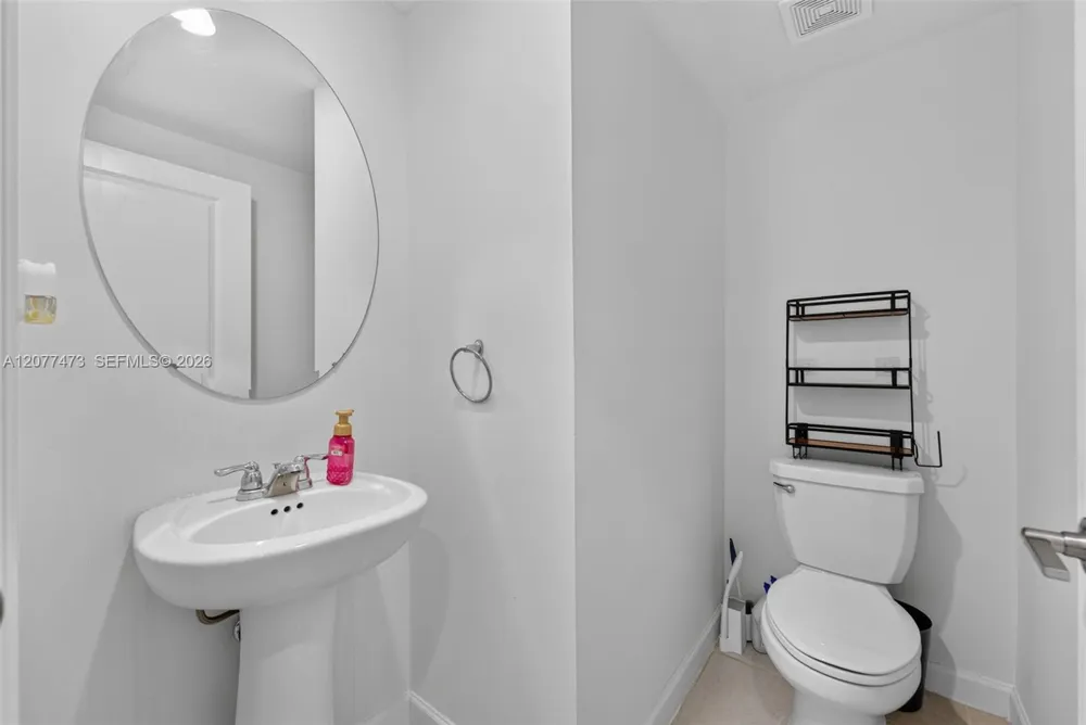 746 SE 14th St Homestead, FL 33034