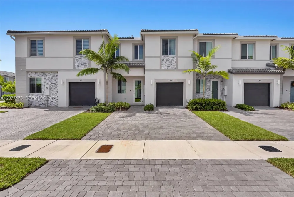 746 SE 14th St Homestead, FL 33034