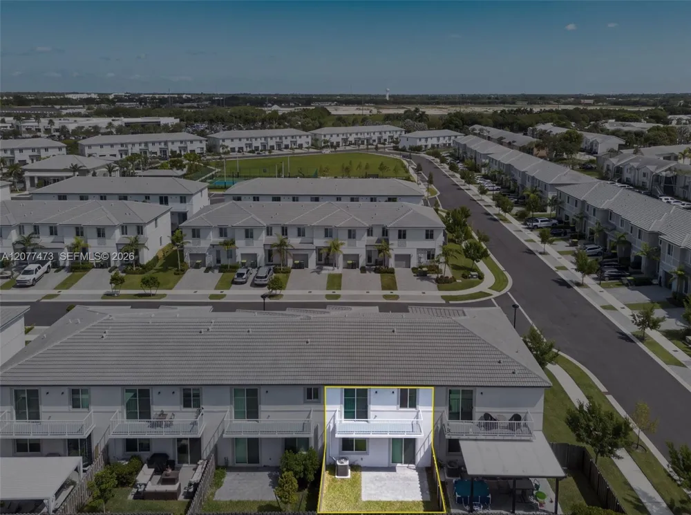 746 SE 14th St Homestead, FL 33034