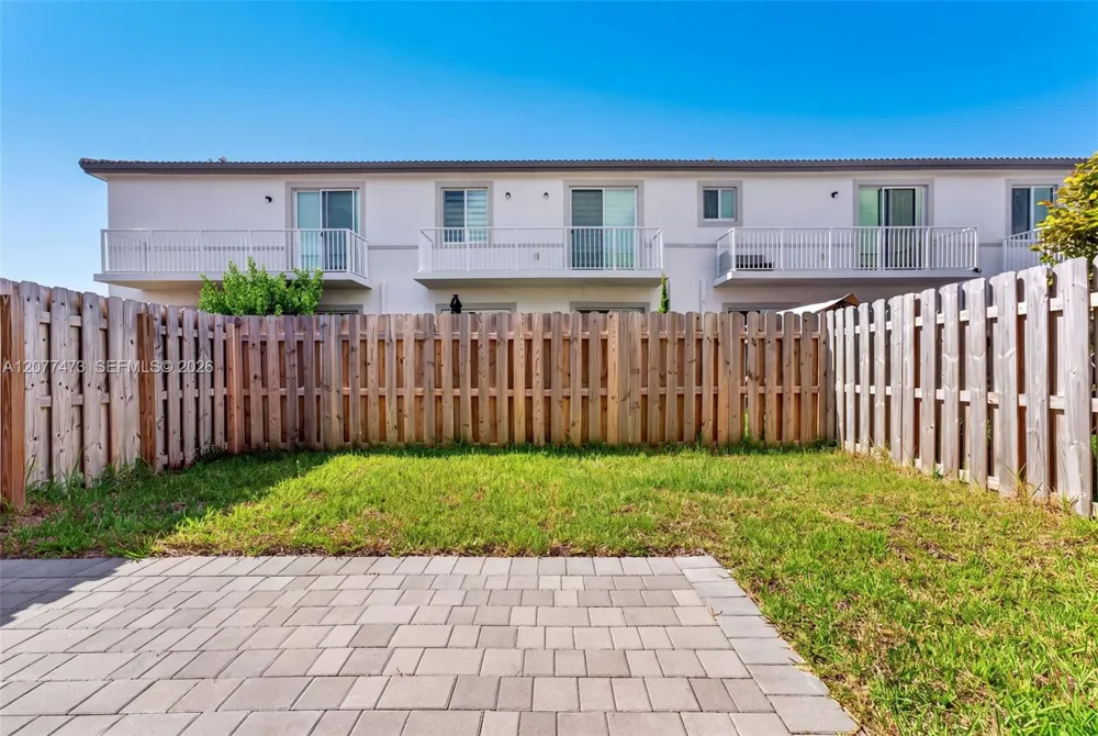746 SE 14th St Homestead, FL 33034