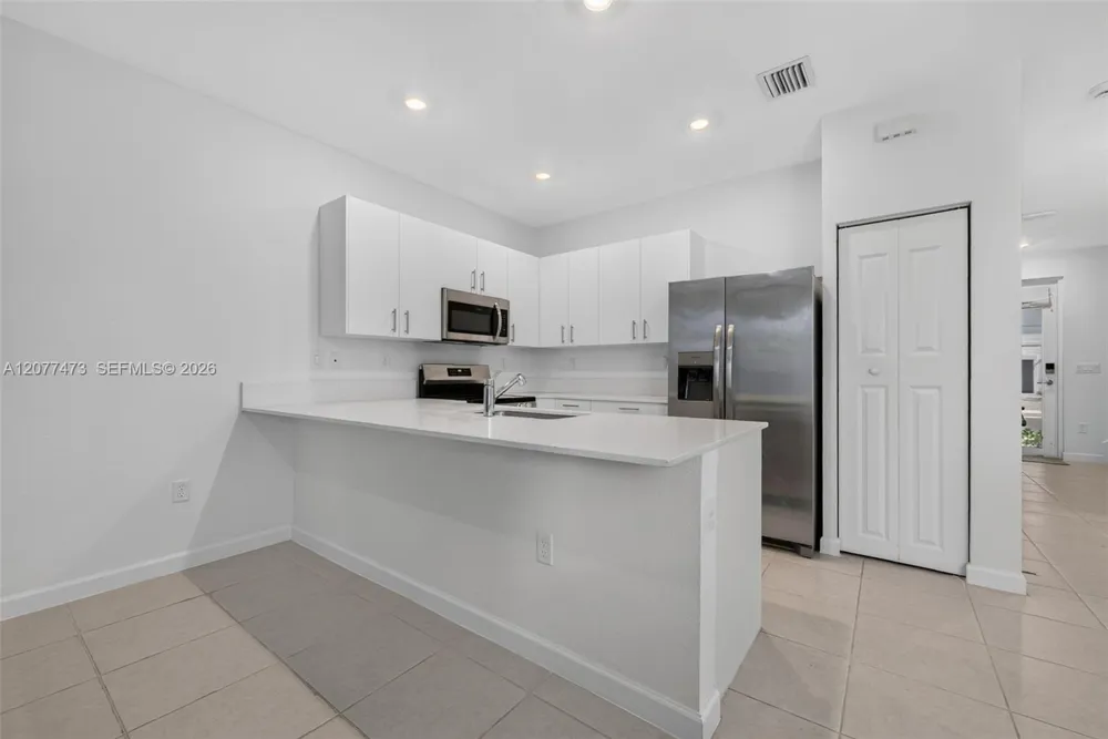 746 SE 14th St Homestead, FL 33034