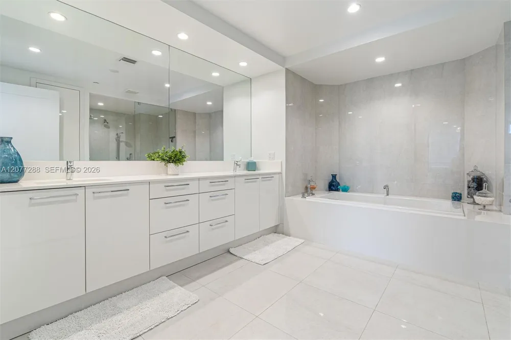 100 E Las Olas Blvd #4203 Fort Lauderdale, FL 33301