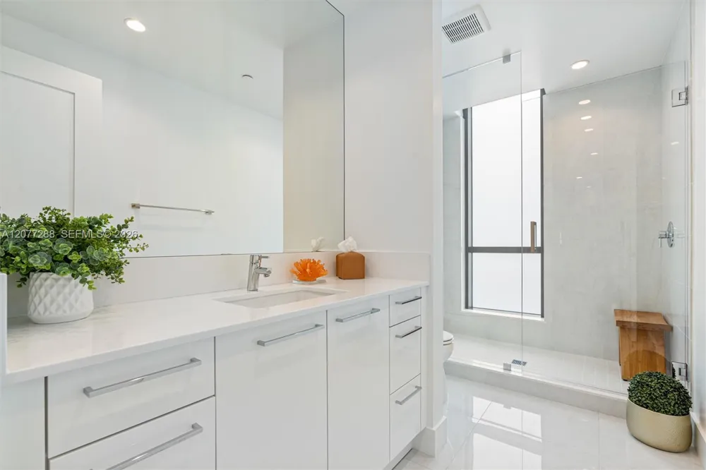 100 E Las Olas Blvd #4203 Fort Lauderdale, FL 33301