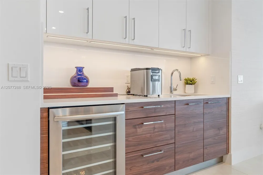 100 E Las Olas Blvd #4203 Fort Lauderdale, FL 33301