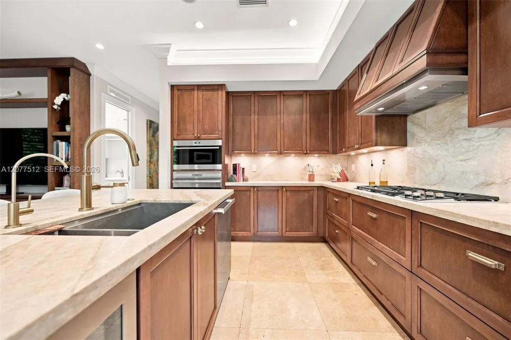 7541 SW 56th Ct #7541 Miami, FL 33143