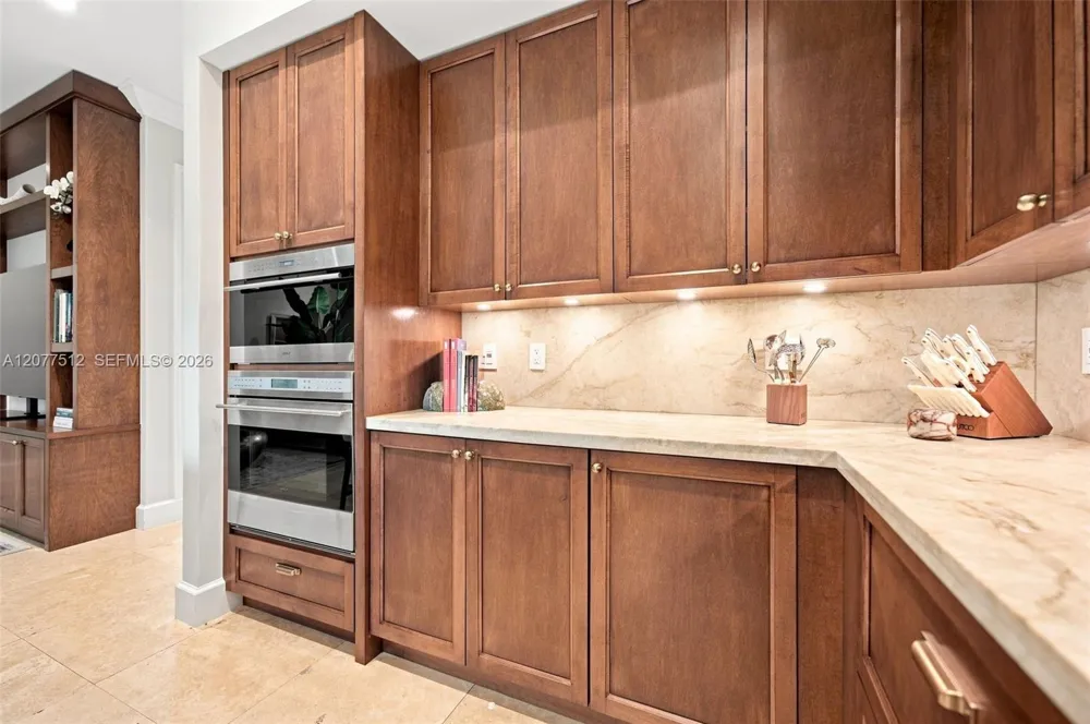 7541 SW 56th Ct #7541 Miami, FL 33143