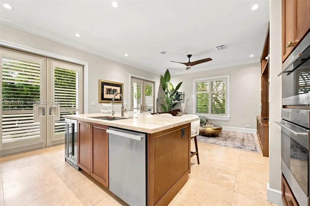 7541 SW 56th Ct #7541 Miami, FL 33143