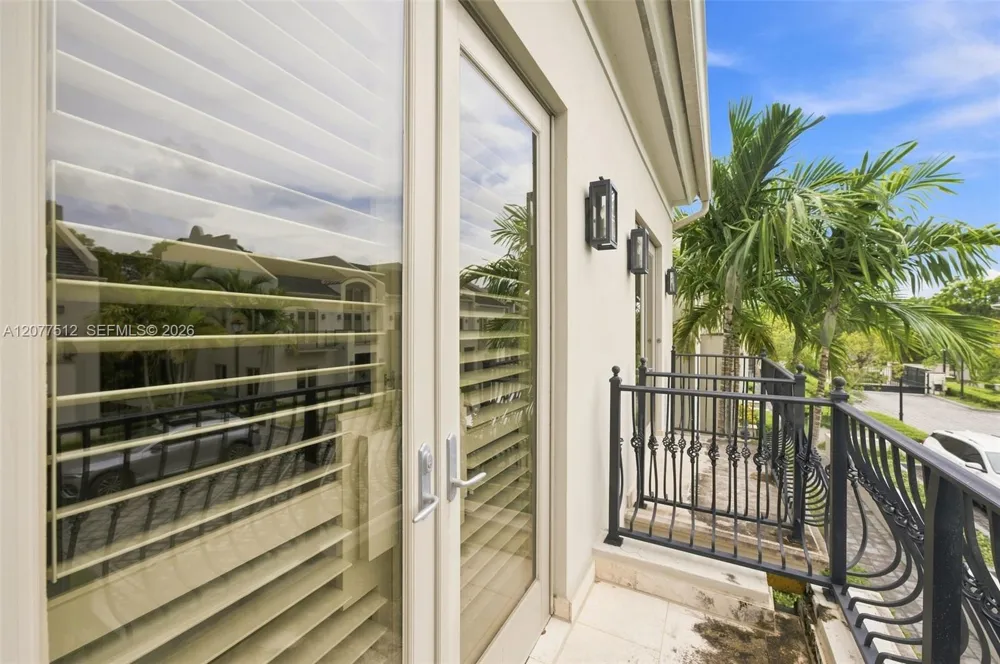 7541 SW 56th Ct #7541 Miami, FL 33143
