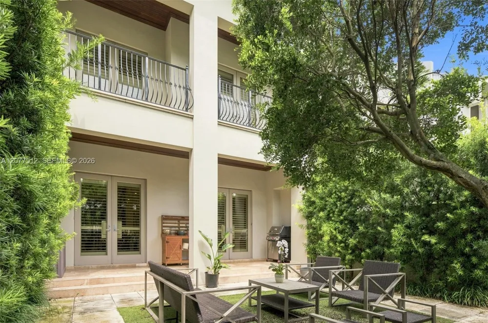 7541 SW 56th Ct #7541 Miami, FL 33143