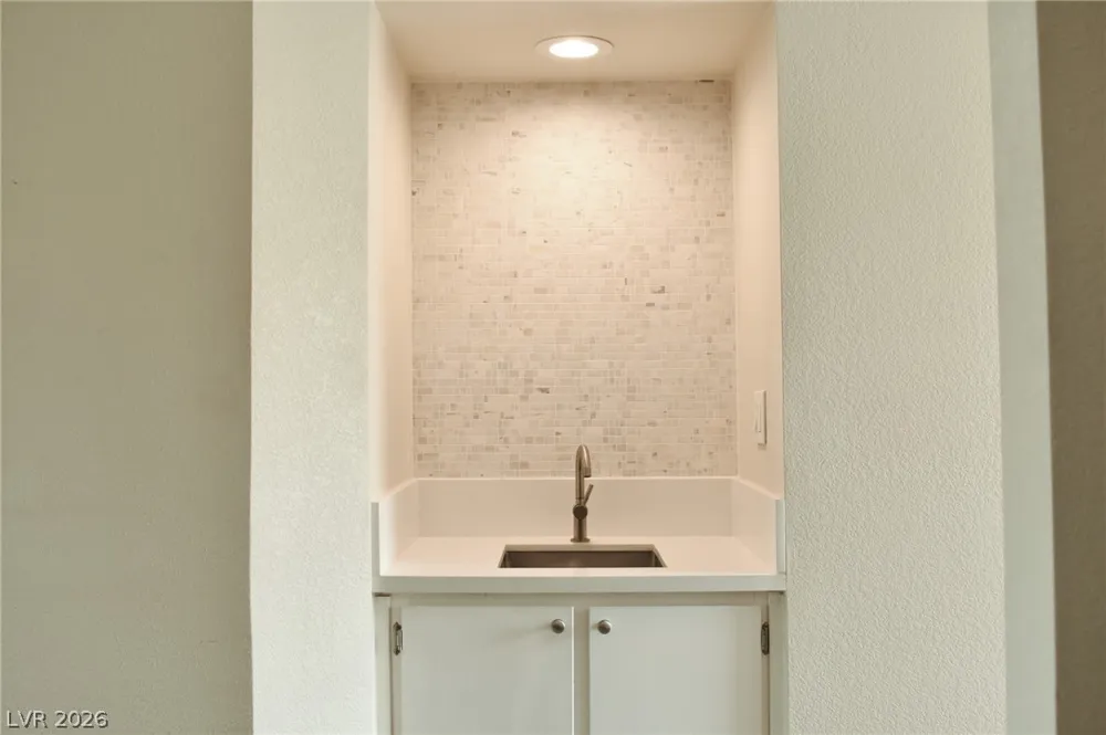 2056 Mesquite Lane #303 Laughlin, NV 89029