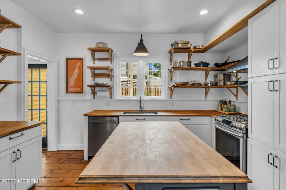 108 Navesink Avenue Atlantic Highlands, NJ 07716
