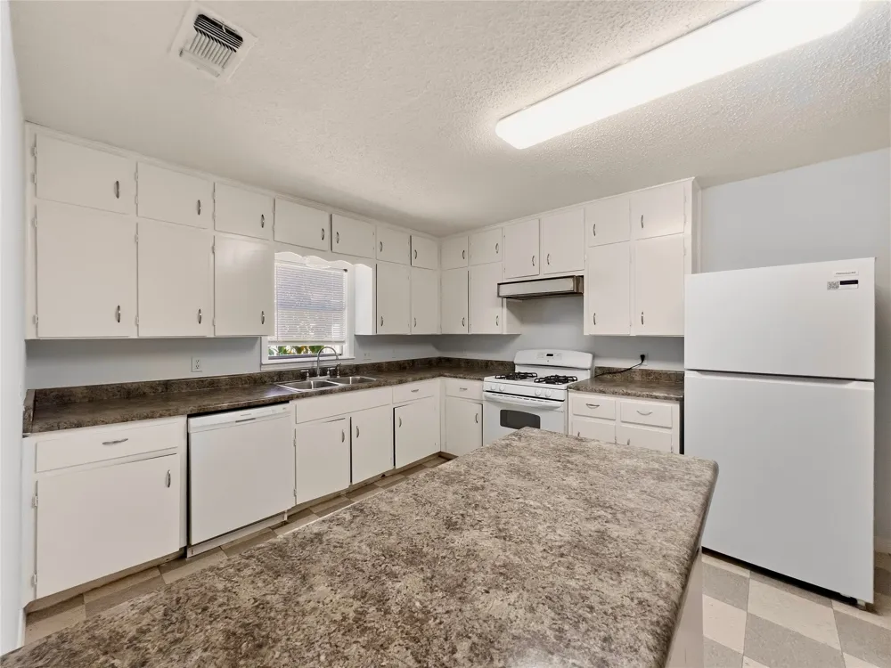 5400 Harmon Avenue #A Austin, TX 78751