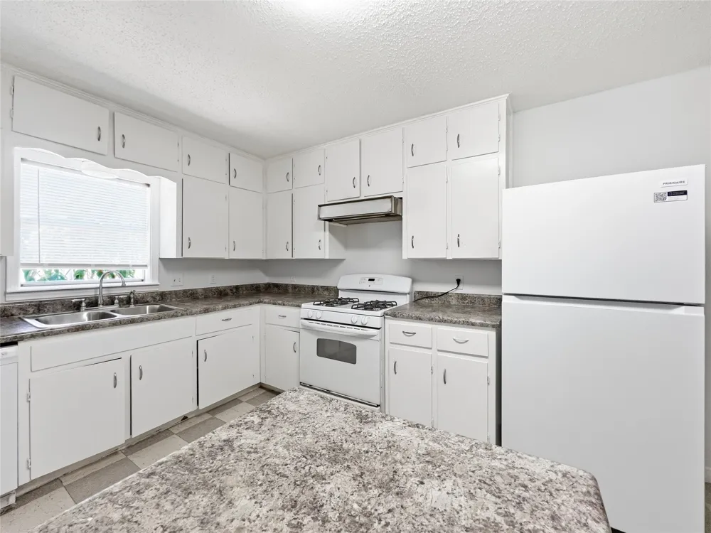 5400 Harmon Avenue #A Austin, TX 78751