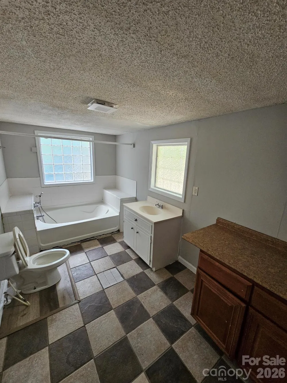 152 Winecoff Avenue NW Concord, NC 28025