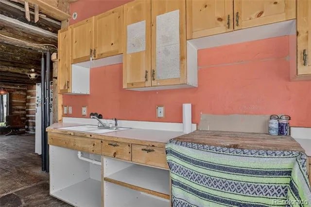 2546 Cr-12 Alma, CO 80440