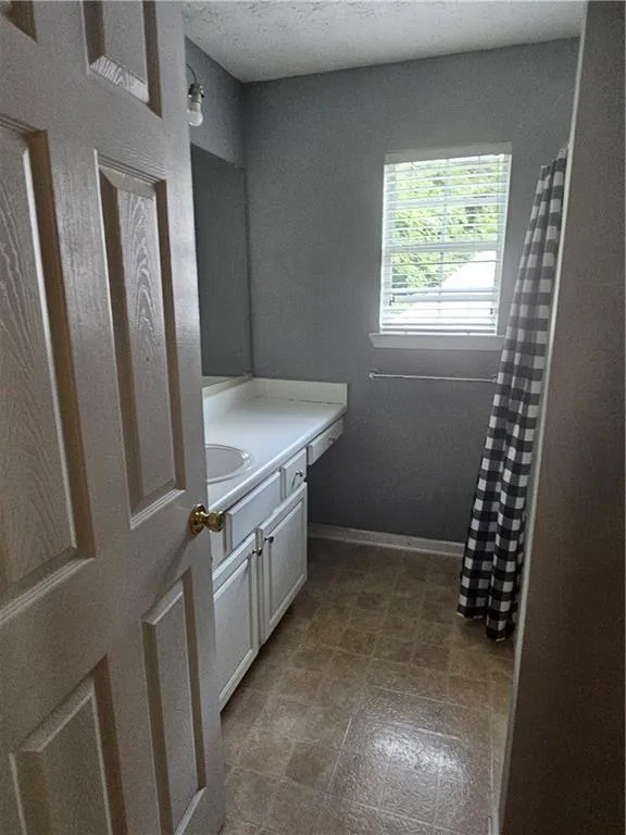 2511 Walden Lake Drive Decatur, GA 30035