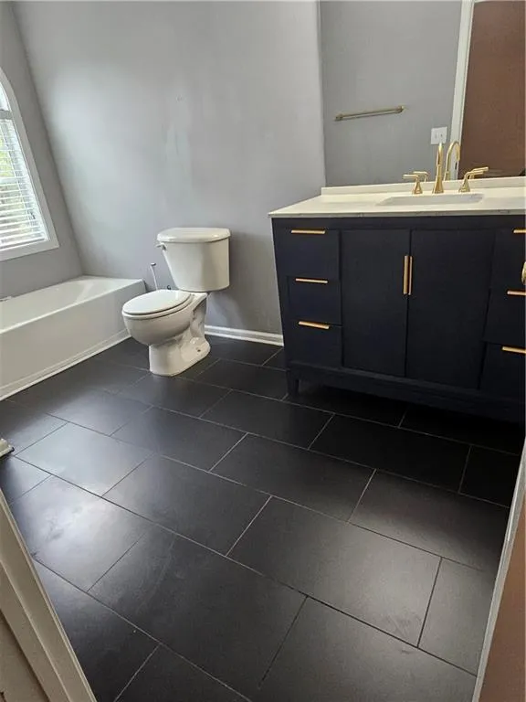 2511 Walden Lake Drive Decatur, GA 30035