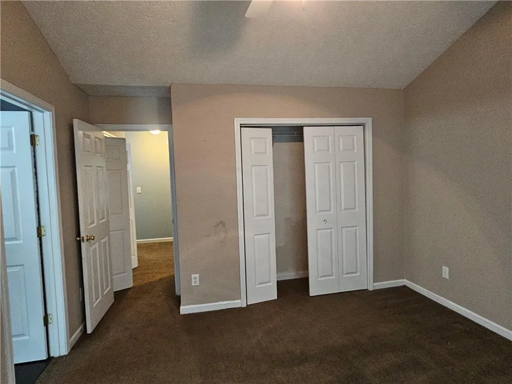 2511 Walden Lake Drive Decatur, GA 30035
