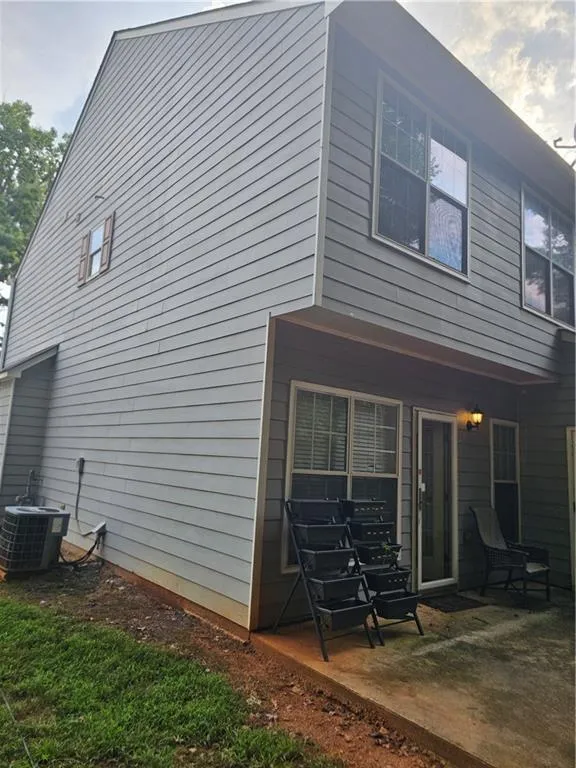 2511 Walden Lake Drive Decatur, GA 30035