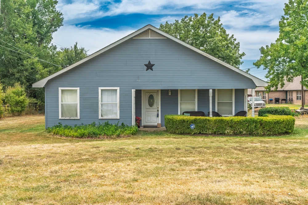 2803 Charity Road Commerce, TX 75428