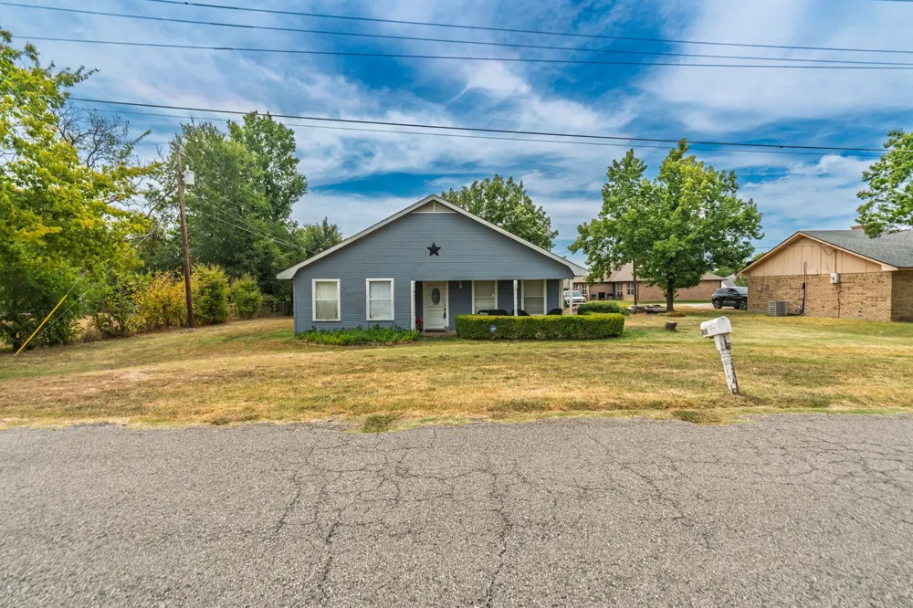 2803 Charity Road Commerce, TX 75428