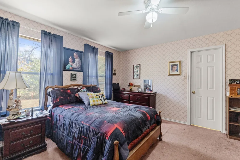 2803 Charity Road Commerce, TX 75428