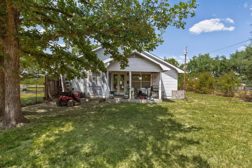 2803 Charity Road Commerce, TX 75428