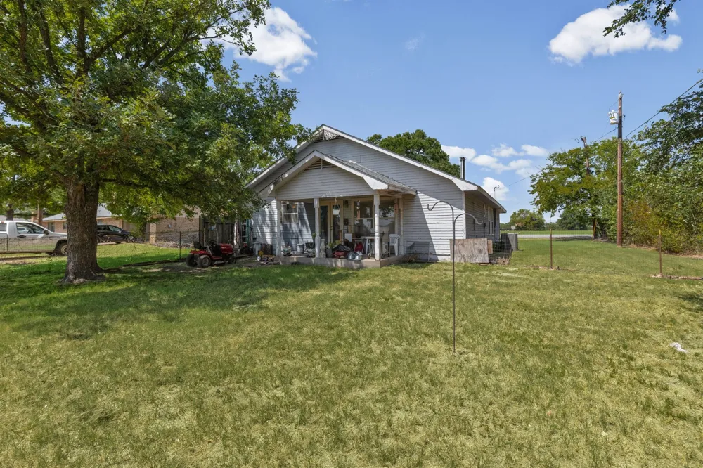 2803 Charity Road Commerce, TX 75428