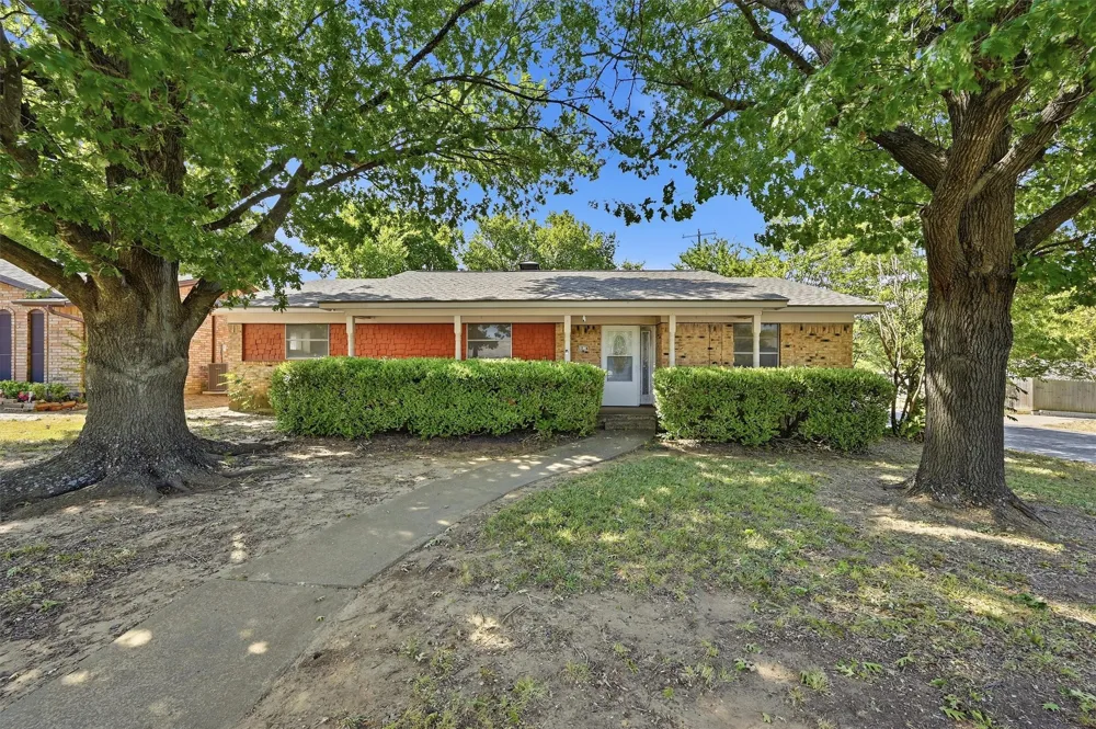 1214 Glasgow Drive Sherman, TX 75092