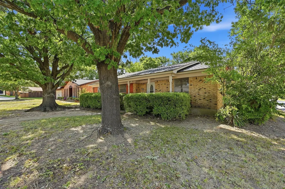 1214 Glasgow Drive Sherman, TX 75092