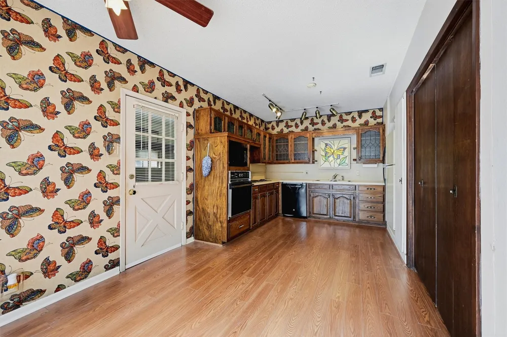 1214 Glasgow Drive Sherman, TX 75092