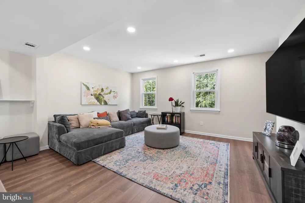 4201 E GELDING LANE Olney, MD 20832