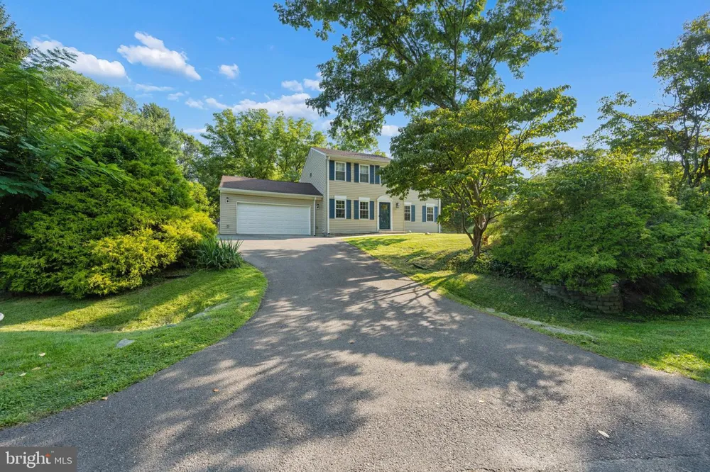 4201 E GELDING LANE Olney, MD 20832