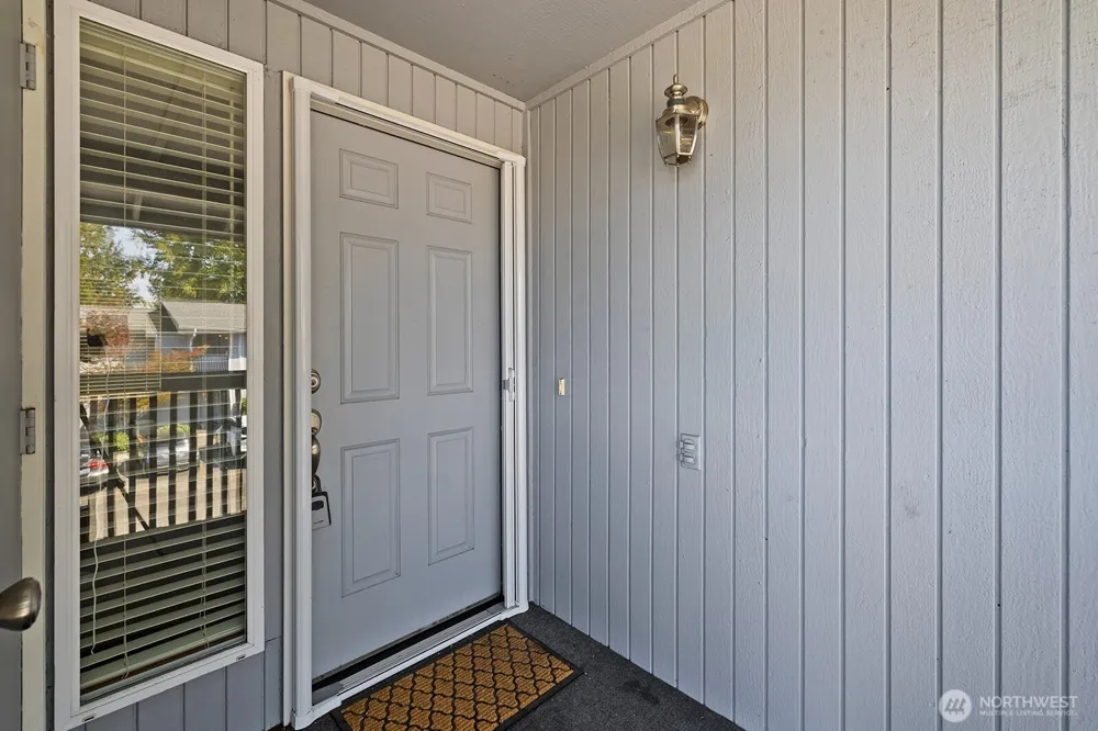 9115 1st Place NE #3 Lake Stevens, WA 98258