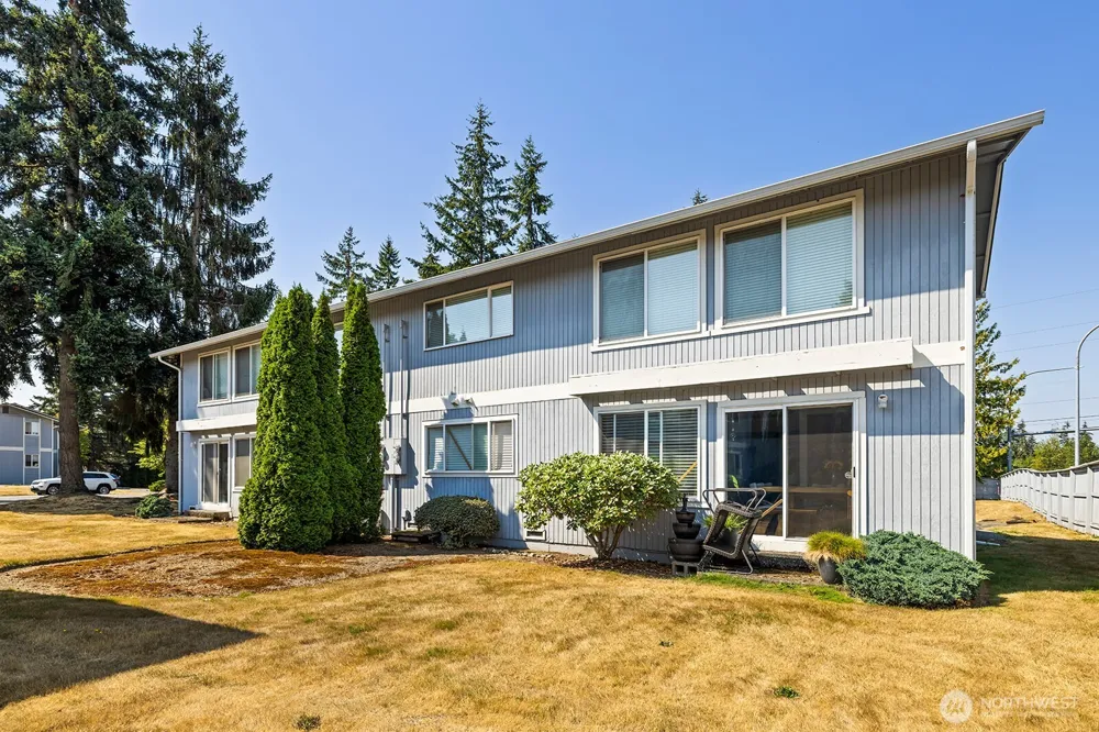 9115 1st Place NE #3 Lake Stevens, WA 98258