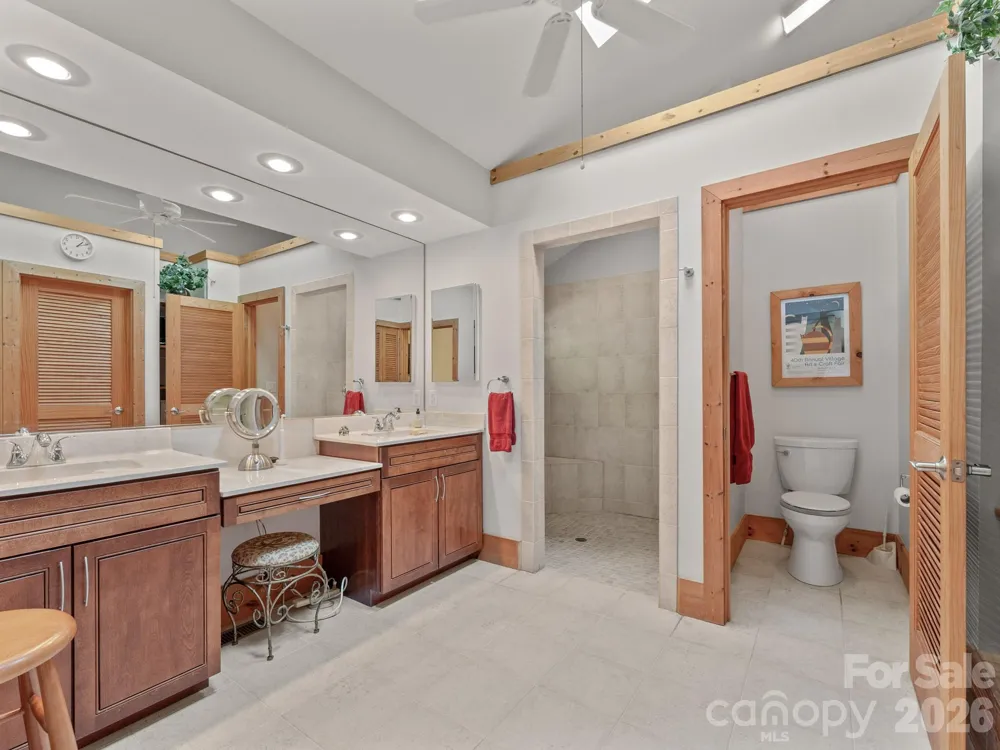 1370 Salola Lane Brevard, NC 28712