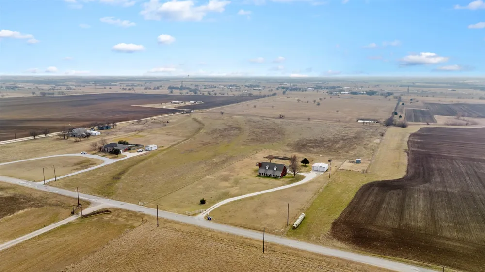 770 County Road 348 Valley View, TX 76272