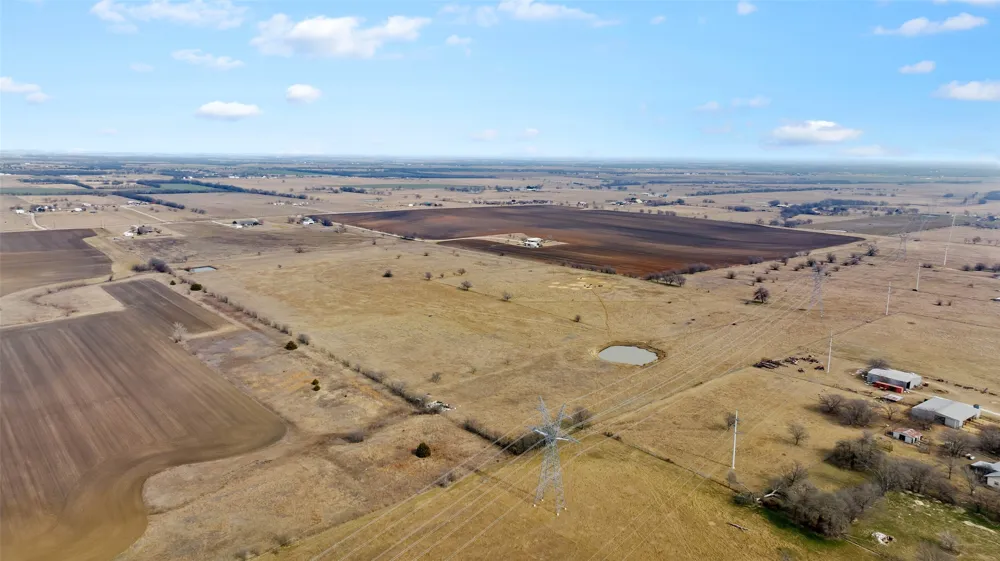 770 County Road 348 Valley View, TX 76272