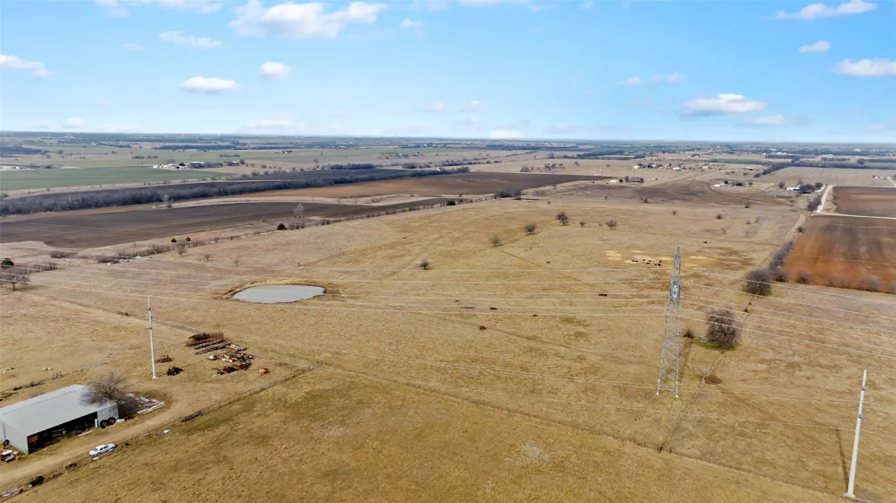 770 County Road 348 Valley View, TX 76272