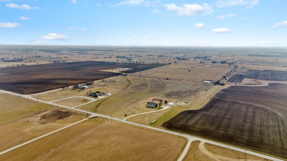 770 County Road 348 Valley View, TX 76272