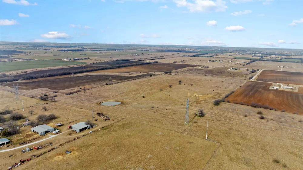 770 County Road 348 Valley View, TX 76272