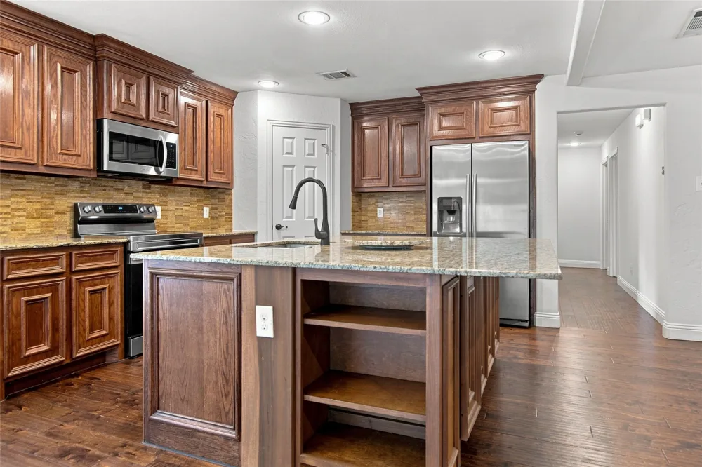 815 National Drive Irving, TX 75060