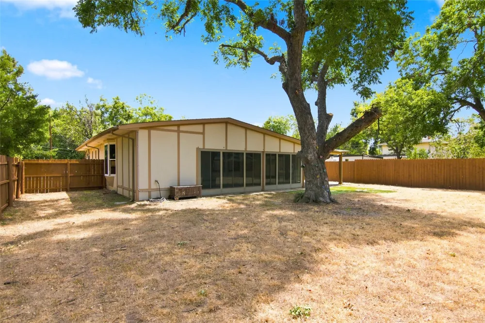 815 National Drive Irving, TX 75060