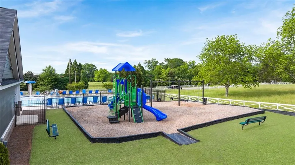 1624 Bernard Court Hampton, GA 30228