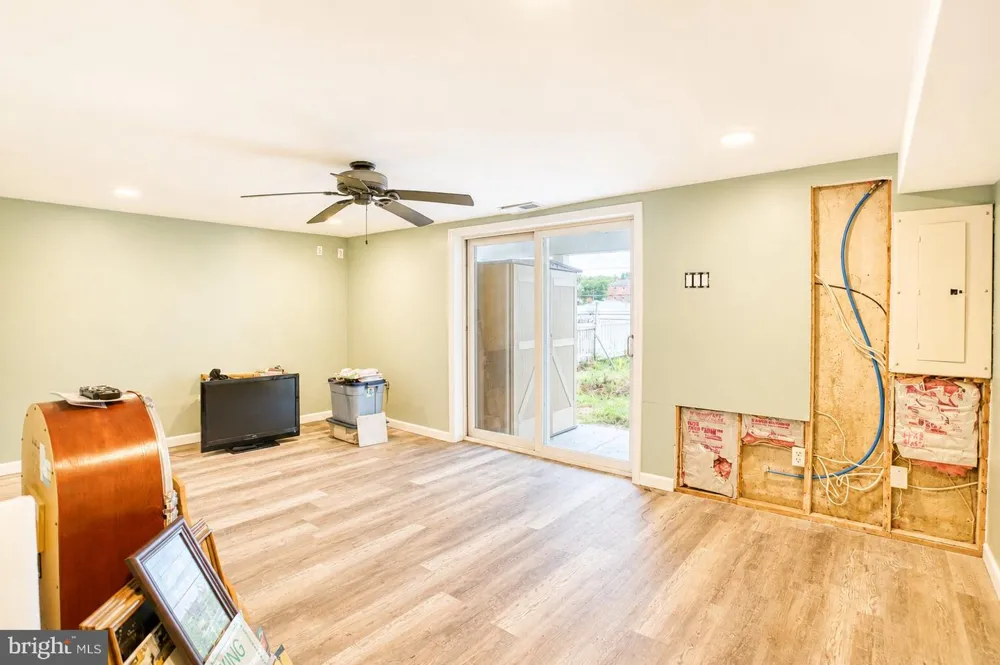 4241 CHALFONT PLACE Philadelphia, PA 19154